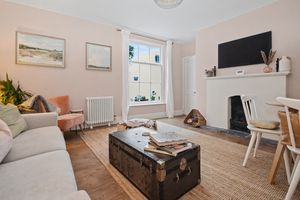 Living room- click for photo gallery